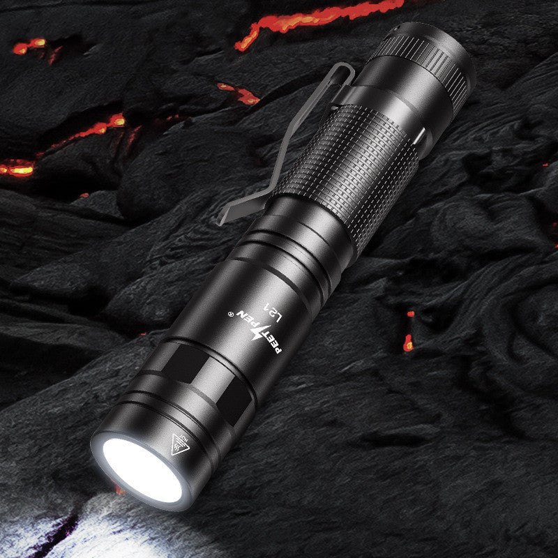 Outdoor Ultra-bright Long-range Small Portable Rechargeable Flashlight